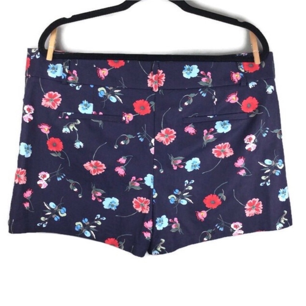 Loft Riviera Floral Print Classic Fit 4” Navy Shorts Size 14 - Picture 2 of 10